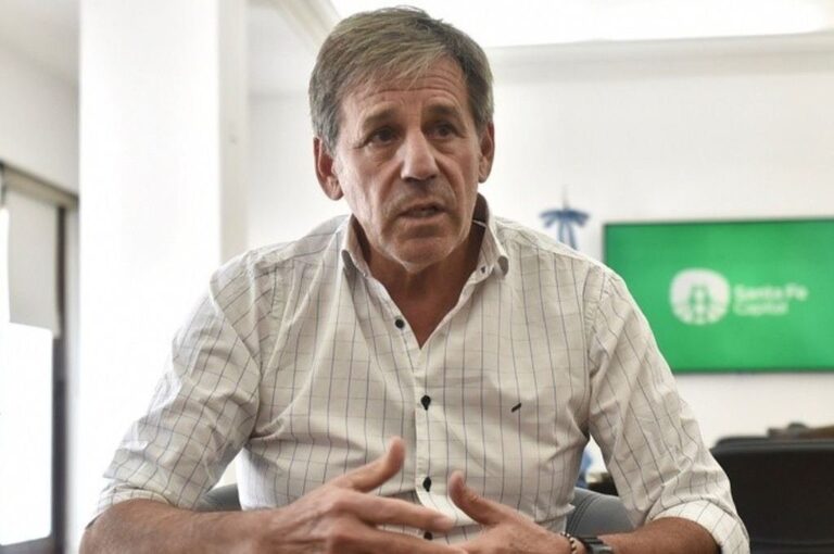 Jatón destacó el trabajo que realizan todas las áreas para construir un producto comunicacional cuidado. Archivo.