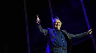 El artista apeló a toda su simpatía y a hablar de futuro