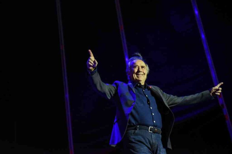 El artista apeló a toda su simpatía y a hablar de futuro