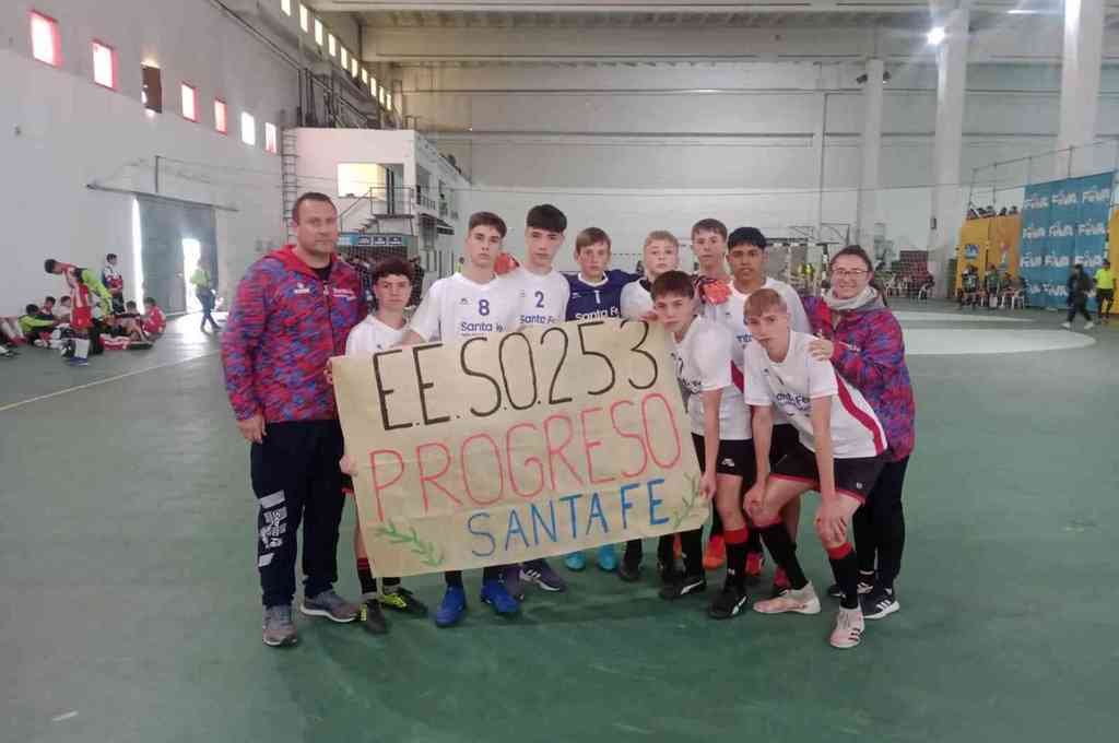 El plantel a cargo del profesor Cesar Cavalieri