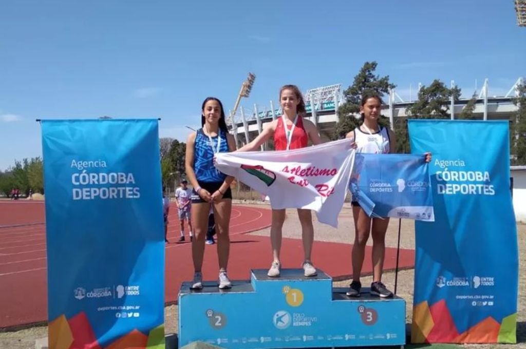 Delfina Zanolli fue una de las destacadas del equipo entrerriano y se subió al podio en varias ocasiones en el territorio cordobés.