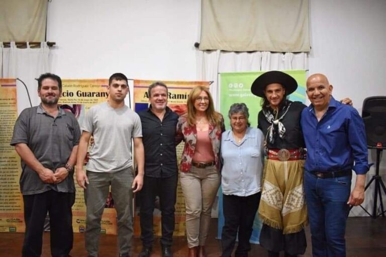 En Gálvez tuvo lugar un sentido homenaje al maestro Ariel Ramírez