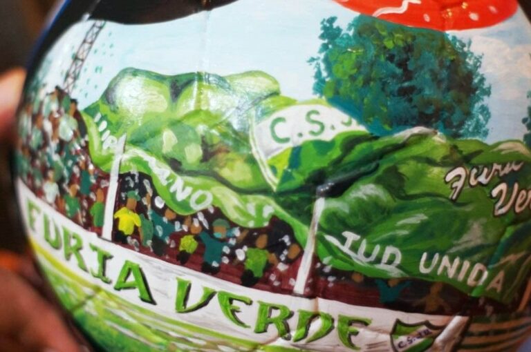 Pasión local. Uno de los clubes de Santa Isabel