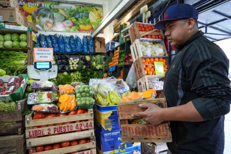 En los negocios 'los aumentos de precios son incesantes y cuesta mucho la reposición de la mercadería. Las listas de precios siguen llegando mes a mes con incrementos acelerados