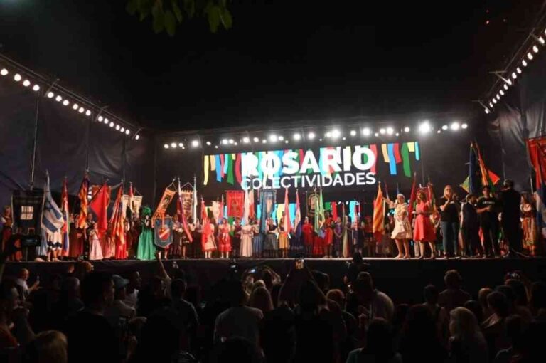 La primera noche de las Colectividades fue una verdadera fiesta. Y promete replicarse hasta el domingo 20