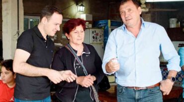 En el encuentro también estuvieron presentes la secretaria de Coordinación General