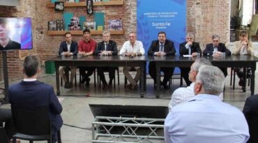 Firma de convenios de pasantías con universidades del centro norte santafesino. Gentileza