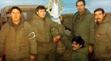 La original. De izquierda a derecha