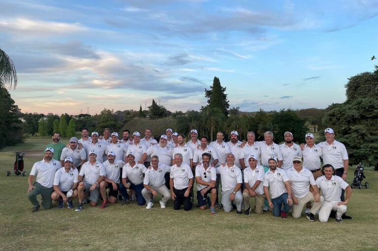 Ex jugadores de Estudiantes y Tilcara trasladaron el clásico del rugby al golf