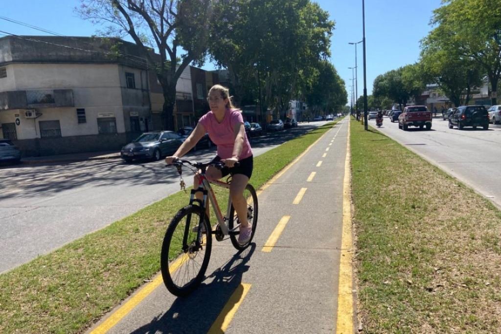 La ciclovía de avenida Uriburu. Gentileza: prensa Municipalidad de Rosario.