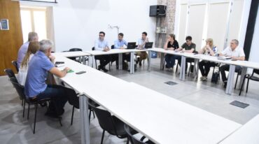 Autoridades provinciales se reunieron para avanzar con el centro de salud público. Gentileza: prensa Gobierno de Santa Fe.