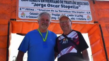 Antonio Nonino sigue porque tiene 'todas las ganas'. Jorge Stoppello porque su meta es 'dar la vueltita'. Se abrazaron en Villa Urquiza. Luis Gómez