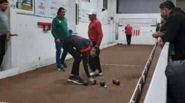 El partido más caro de su vida. La cancha de bochas del Murphy Football Club