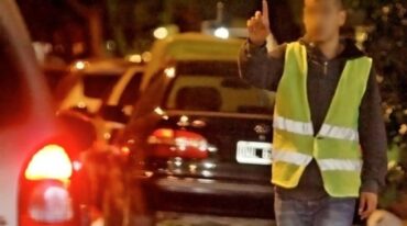 Este contexto obligó (nuevamente) a que el Concejo de Rosario comenzara a debatir seriamente varios proyectos sobre los cuidacoches. Archivo