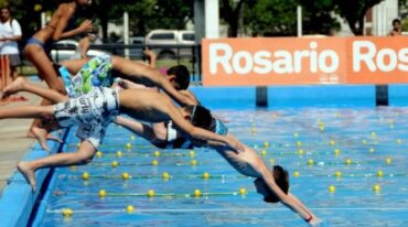 Las colonias de vacaciones pueden ser un refugio en la época estival. Archivo.