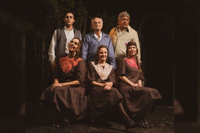 Una historia de amor que se sostiene a pesar del paso de los años es una de las propuestas de teatro en Paraná.