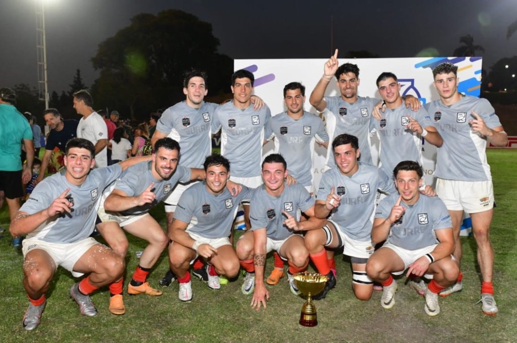 El conjunto rosarino celebró a lo grande en Paraná y se quedó con el Seven de la República por sexta vez en su historia.  UAR