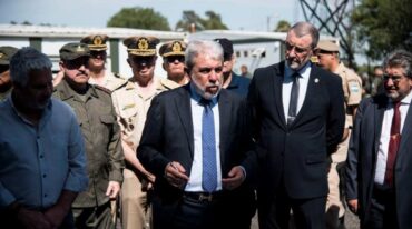 El ministro de la Nación recorrió las instalaciones de la GNA en la zona norte de Rosario. Marcelo Manera.