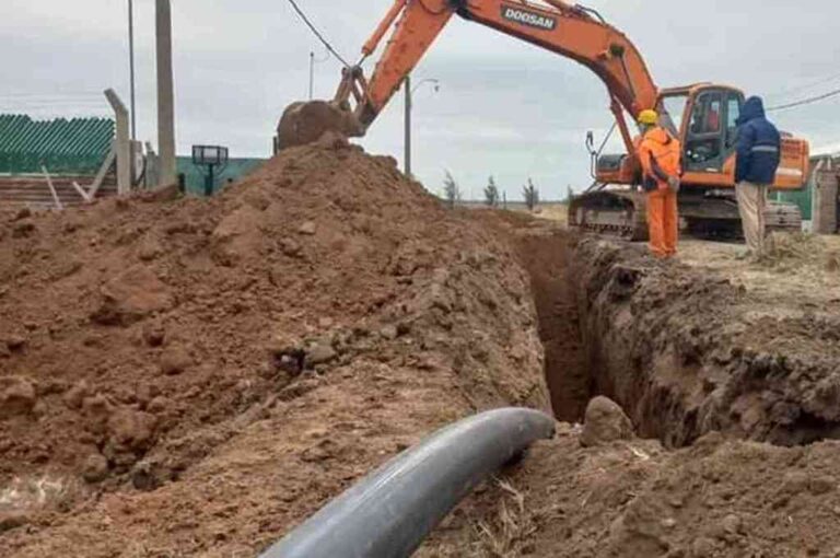'Seremos una de las primeras localidades en acceder a esta obra. Además con esta obra la planta incorporó dos nuevos tanques de 50 mil litros cada uno. Serán 125 mil litros de depósitos que permitirá acompañar el importante incremento demográfico que experimenta San Carlos Norte. También se avanzó con las renovaciones en la red interna'. Archivo