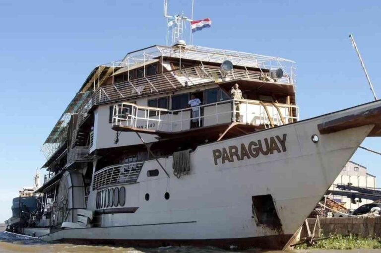 Paraguay. Así se llama este barco en el que viajaron los expedicionarios