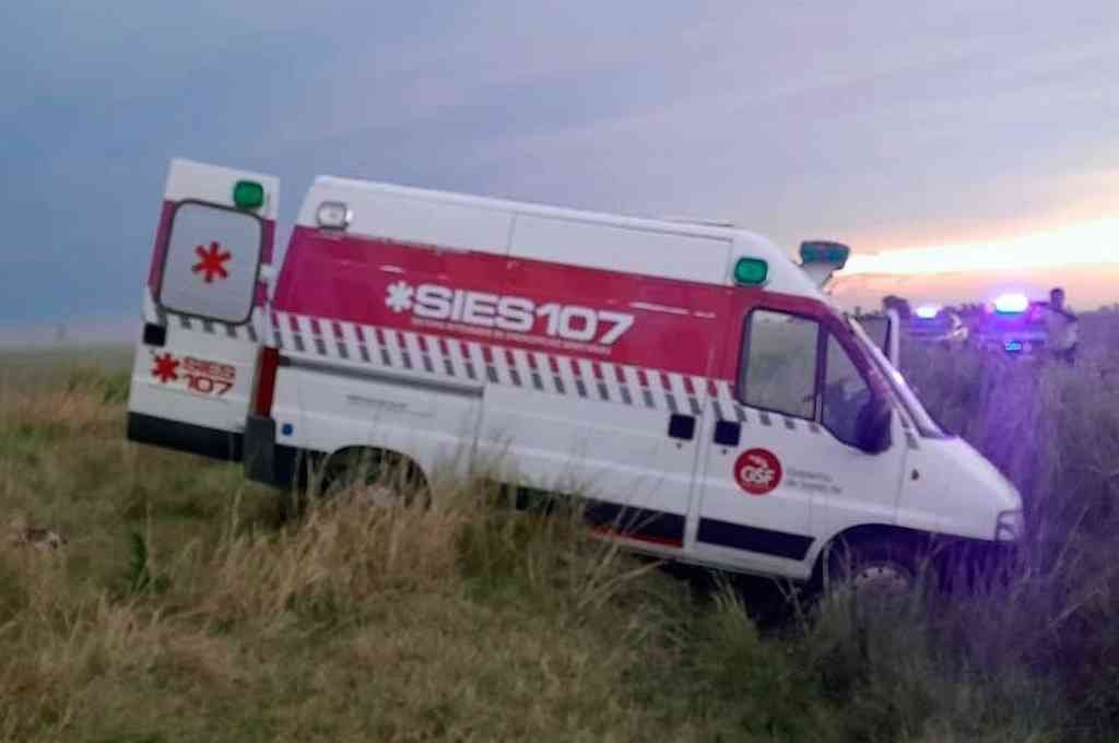 Algunas versiones indican que cuando un patrullero de la Comisaría 11a de Colonia Aldao llegó al lugar el doctor trató de escapar