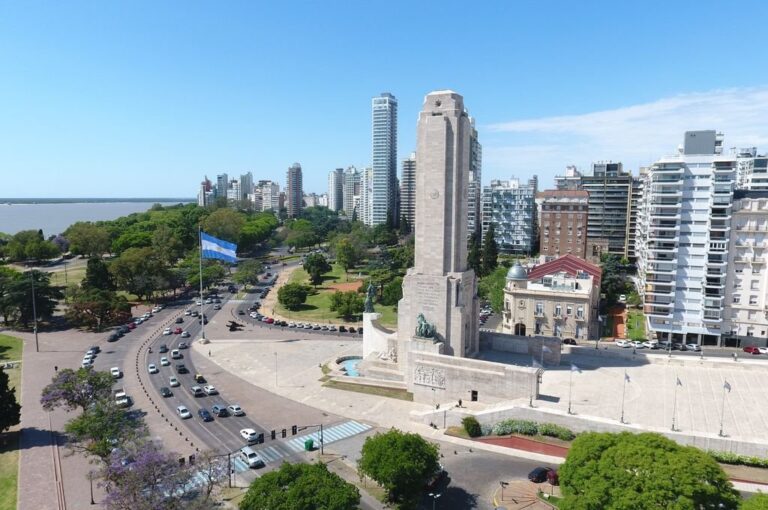 El encuentro se enmarca dentro del ciclo de conversaciones titulado  Fernando Nicola - Archivo