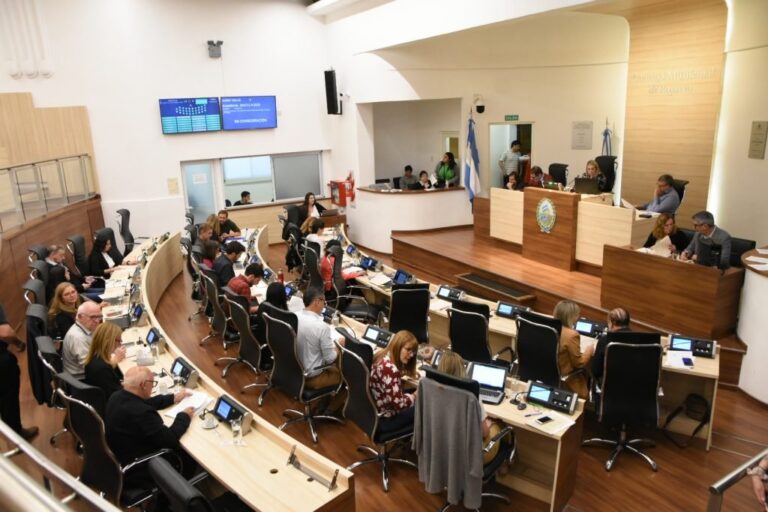 La aprobación demandó más de 24 horas de debates. Archivo.