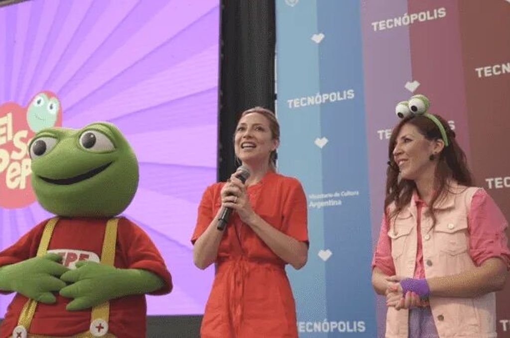 Fabiola Yañez fue la impulsora de la propuesta que reunió a referentes y asistentes de la red de comedores que está acompañando alrededor del país desde 2020 con equipamiento para sus cocinas y capacitaciones educativas.