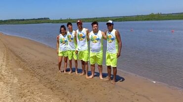 El staff de guardavidas que estará a cargo del cuidado en la playa.