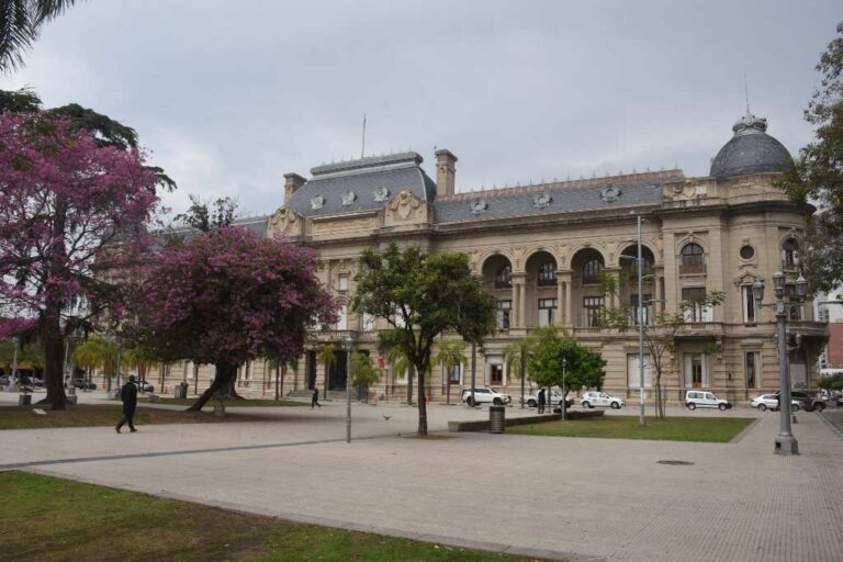 Este miércoles se conoció el decreto firmado por el gobernador Perotti. Archivo/Mauricio Garín.