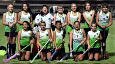 Las niñas de Sub 12 participaron por primera vez del Torneo Oficial de Damas y se subieron al podio.