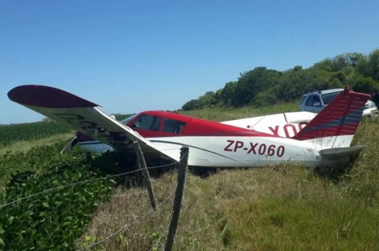 Una avioneta que traía -según se calcula- al menos 200 kilos de cocaína para la banda sufrió un accidente y quedó destruida en un campo de Naré en 2020. La droga desapareció antes de que llegue la policía. Archivo.