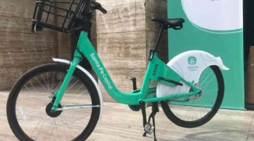 En el caso de que el sistema detecte que una bicicleta salió del radio permitido 'las vamos a salir a buscar. El GPS está en el interior de cada rodado