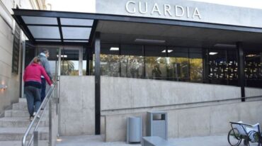Ambos heridos fueron atendidos en la guardia del hospital Cullen. Archivo.