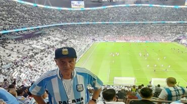 Daniel Salerno en el Lusail Iconic Stadium. Allí vio los partidos de Argentina ante Croacia y Francia.