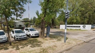 Un nuevo ataque se registró en el frente de las instalaciones de Televisión Litoral de Rosario. Google Street View