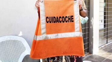 El Concejo Deliberante prohibió la actividad de cuidacoches en Concordia.