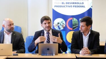 La convocatoria tuvo la particularidad que las autoridades provinciales se reunieron en la localidad de Presidente Roca