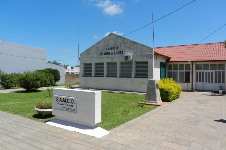 'Se trata de un masculino que había tenido síntomas en los últimos días y tras un viaje a la provincia de Chacho. Tras el aislamiento y el resultad positivo se trabajo para evitar un brote en la localidad. El estado de salud es muy bueno. siguen la recuperación en su vivienda'