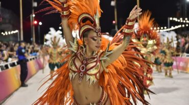 Unos 20 mil espectadores fueron testigos de la primera de las diez noches de carnaval en Gualeguaychú. gentileza