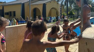 'Los chicos están muy contentos de poder participar de estas actividades junto a los profesores. Desde la comuna se acompaña a todos los niños necesiten. Además celebramos el Día de Reyes en la Plaza Libertad