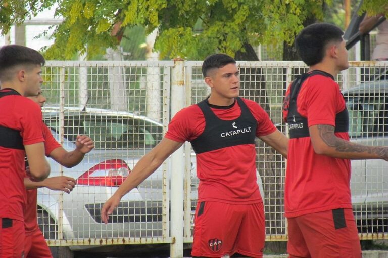 Mateo Burdisso se refirió a su vuelta a Patrón.  Gabriel Obelar