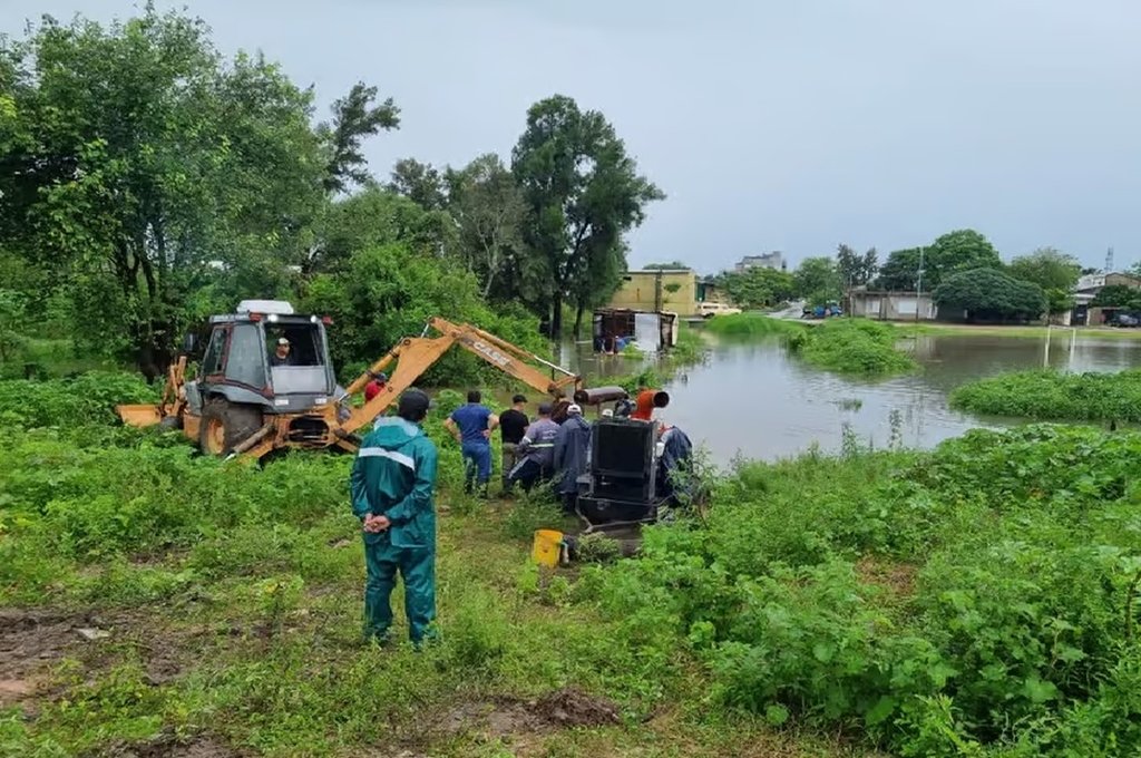 Crecida de el arroyo El Rey. El pico se espera para dentro de 24 horas. Norte24