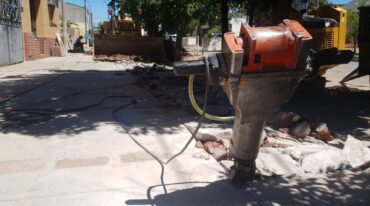 Por la misma calle en dirección al centro de la ciudad