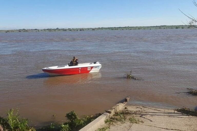 Por tal motivo e inmediatamente