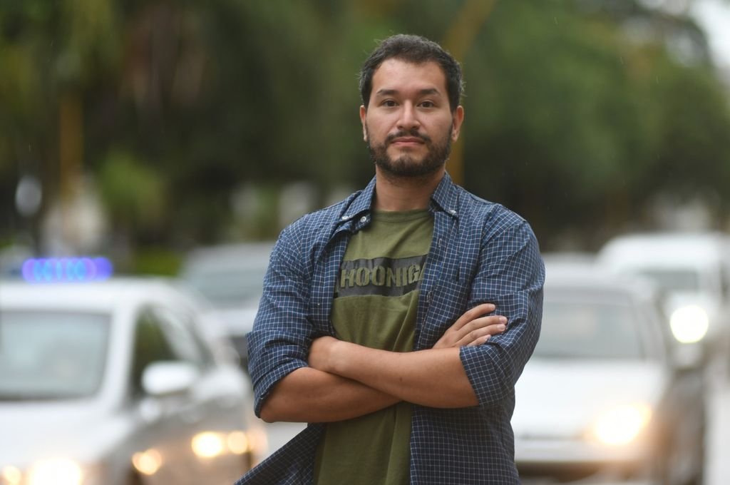 'Trabajo como camarógrafo de televisión y eso me permitió vivir y grabar personas y situaciones reales de todo tipo' confiesa Guido Póvolo Manuel Fabatía