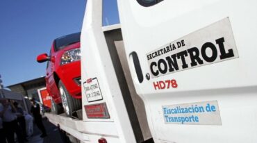 Los vehículos son remitidos al corralón municipal. Municipalidad de Rosario