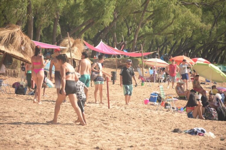 La Fiesta de la Playa de Piedras Blancas es un clásico de cada verano.