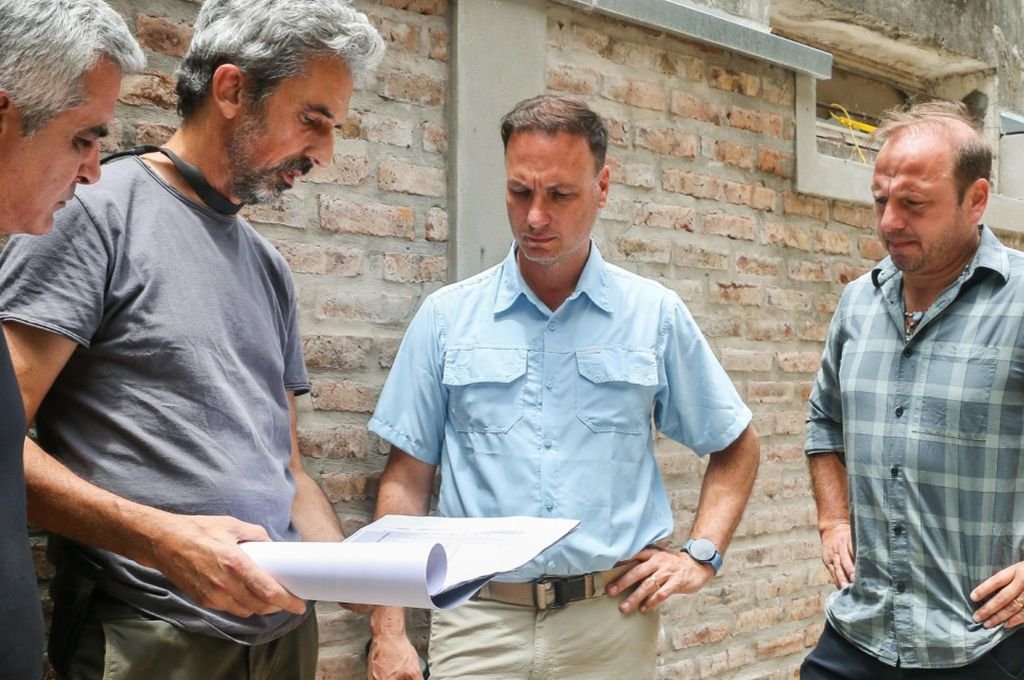 La recorrida contó con la presencia del director de Vivienda y Urbanismo (DPVyU)