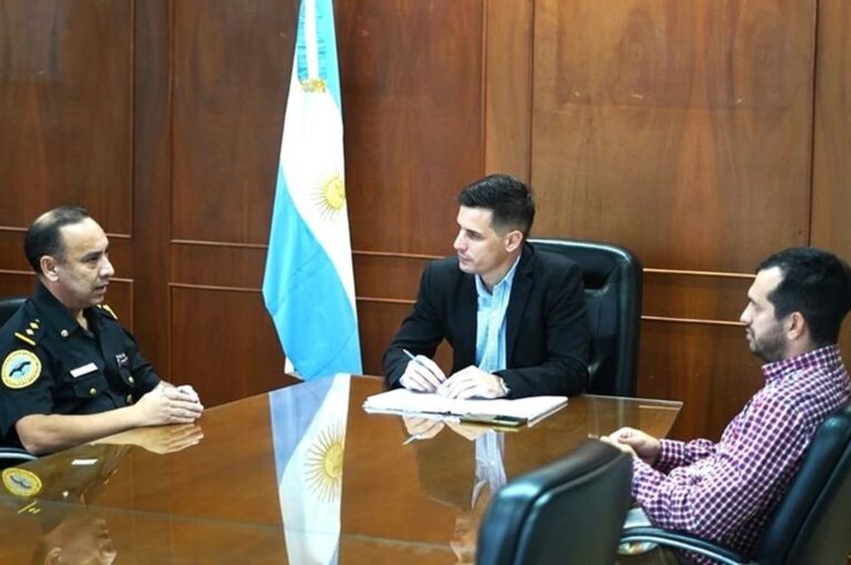 El encuentro se realizó en el marco del trabajo que viene desarrollando la gestión del intendente Leonardo Viotti en uno de sus principales ejes: la seguridad. Gentileza